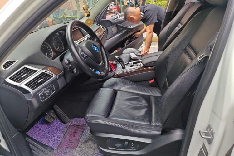 Used BMW X6 2011 xDrive35i Left Front Seat