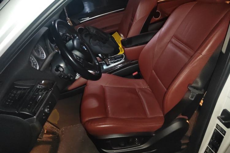 Used BMW X6 2011 xDrive35i Left Front Seat