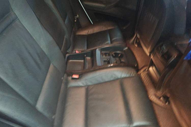 Used BMW X6 2011 xDrive35i Left Rear Seat
