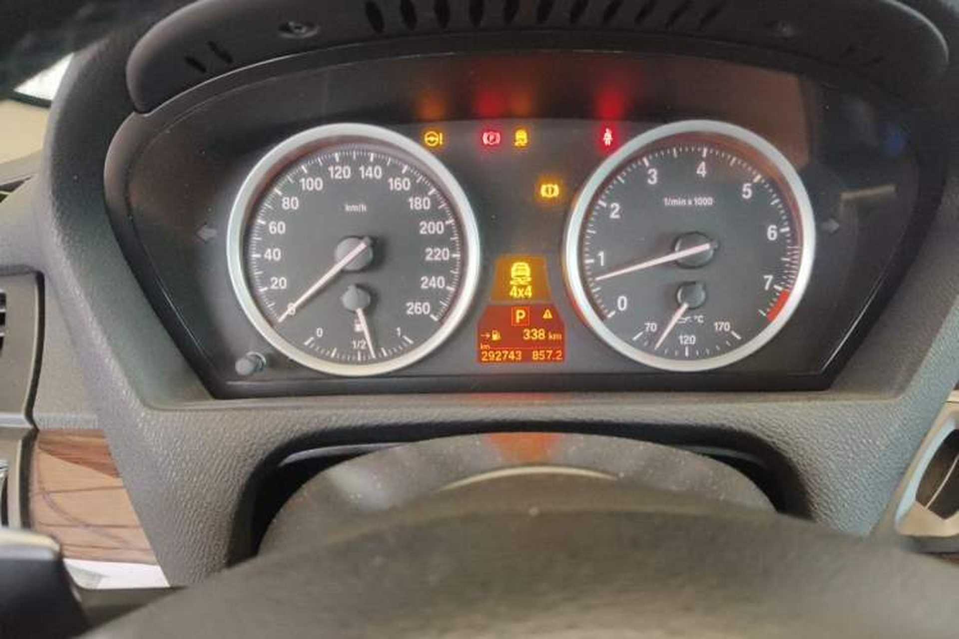 Used BMW X6 2011 xDrive35i Odometer Close Up