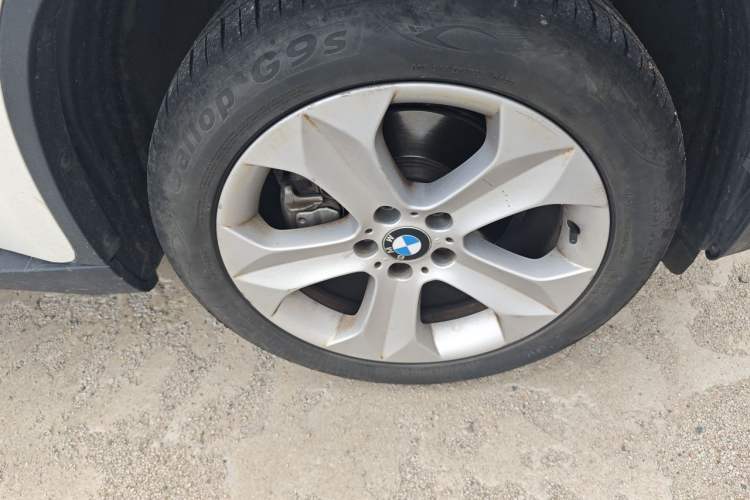 Used BMW X6 2011 xDrive35i Right Front Wheel Hub