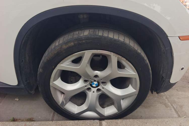 Used BMW X6 2011 xDrive35i Right Front Wheel Hub