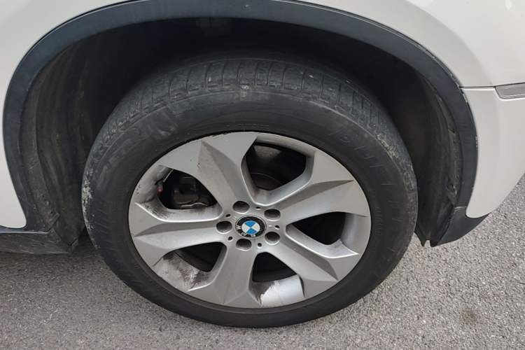 Used BMW X6 2011 xDrive35i Right Front Wheel Hub