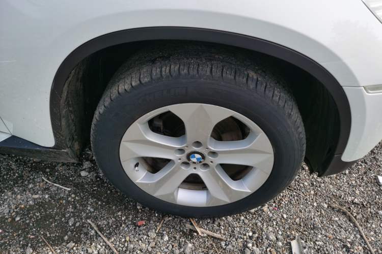 Used BMW X6 2011 xDrive35i Right Front Wheel Hub
