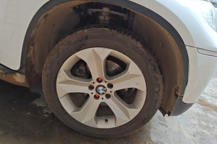 Used BMW X6 2011 xDrive35i Right Front Wheel Hub