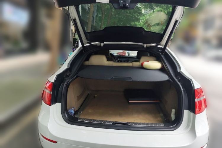 Used BMW X6  Trunk