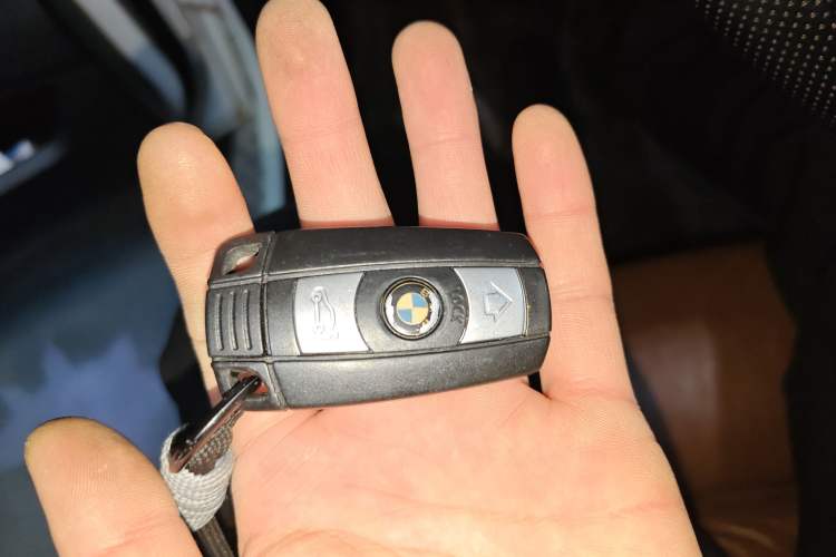 Used BMW X6 2011 xDrive35i Vehicle Key
