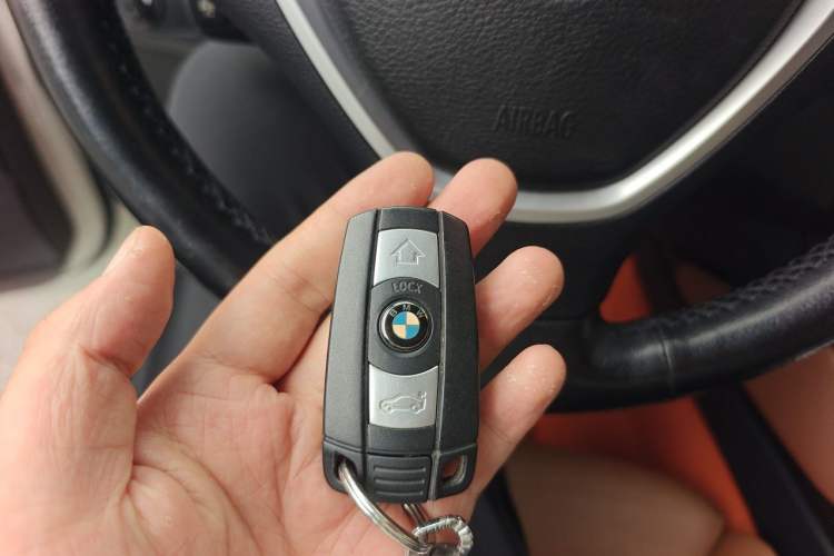 Used BMW X6 2011 xDrive35i Vehicle Key