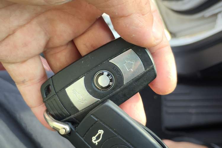 Used BMW X6 2011 xDrive35i Vehicle Key