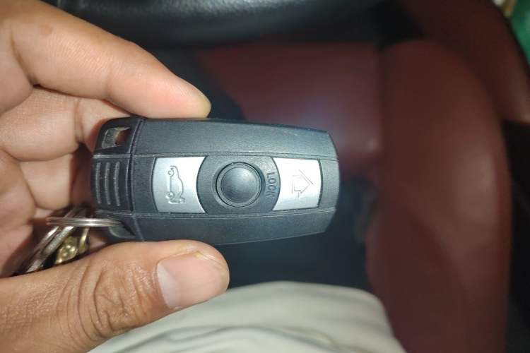 Used BMW X6 2011 xDrive35i Vehicle Key