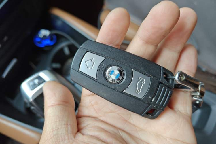 Used BMW X6 2011 xDrive35i Vehicle Key