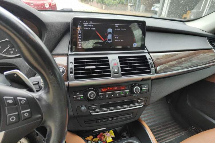 Used BMW X6 2011 xDrive35i Audio And AC Panel