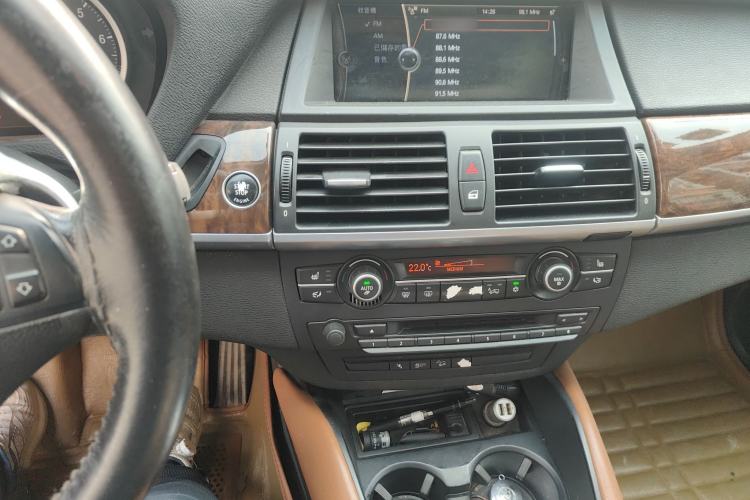 Used BMW X6 2011 xDrive35i Audio And AC Panel