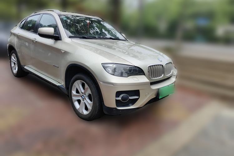 Used BMW X6 2011 xDrive35i Front Right 45 Deg