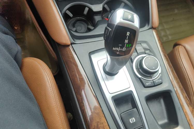 Used BMW X6 2011 xDrive35i Gear Lever