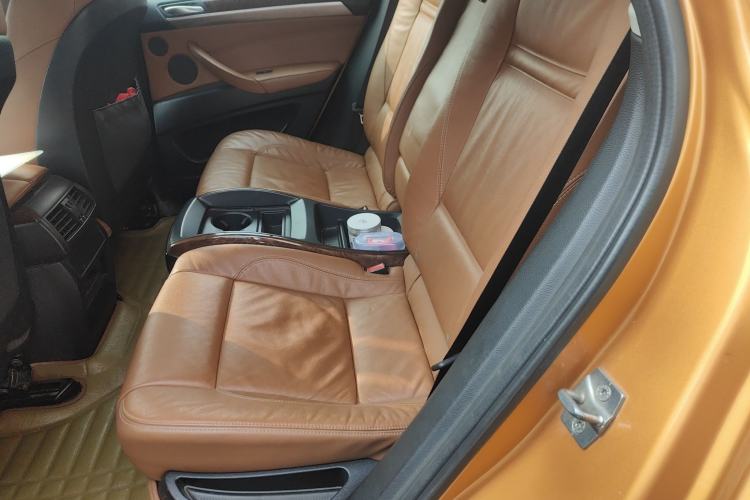 Used BMW X6 2011 xDrive35i Interior 4