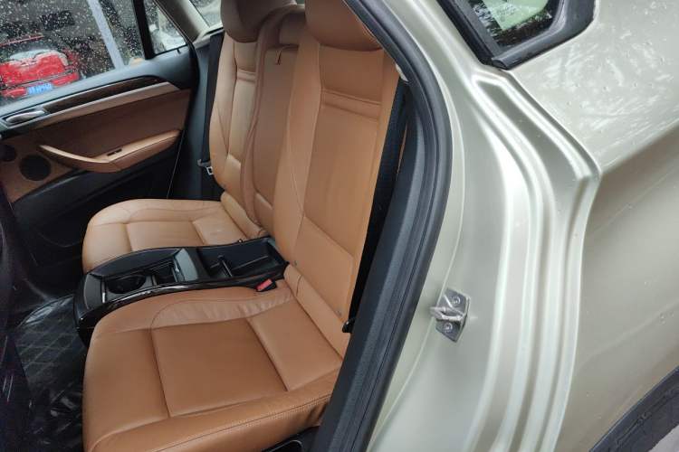 Used BMW X6 2011 xDrive35i Left Rear Seat