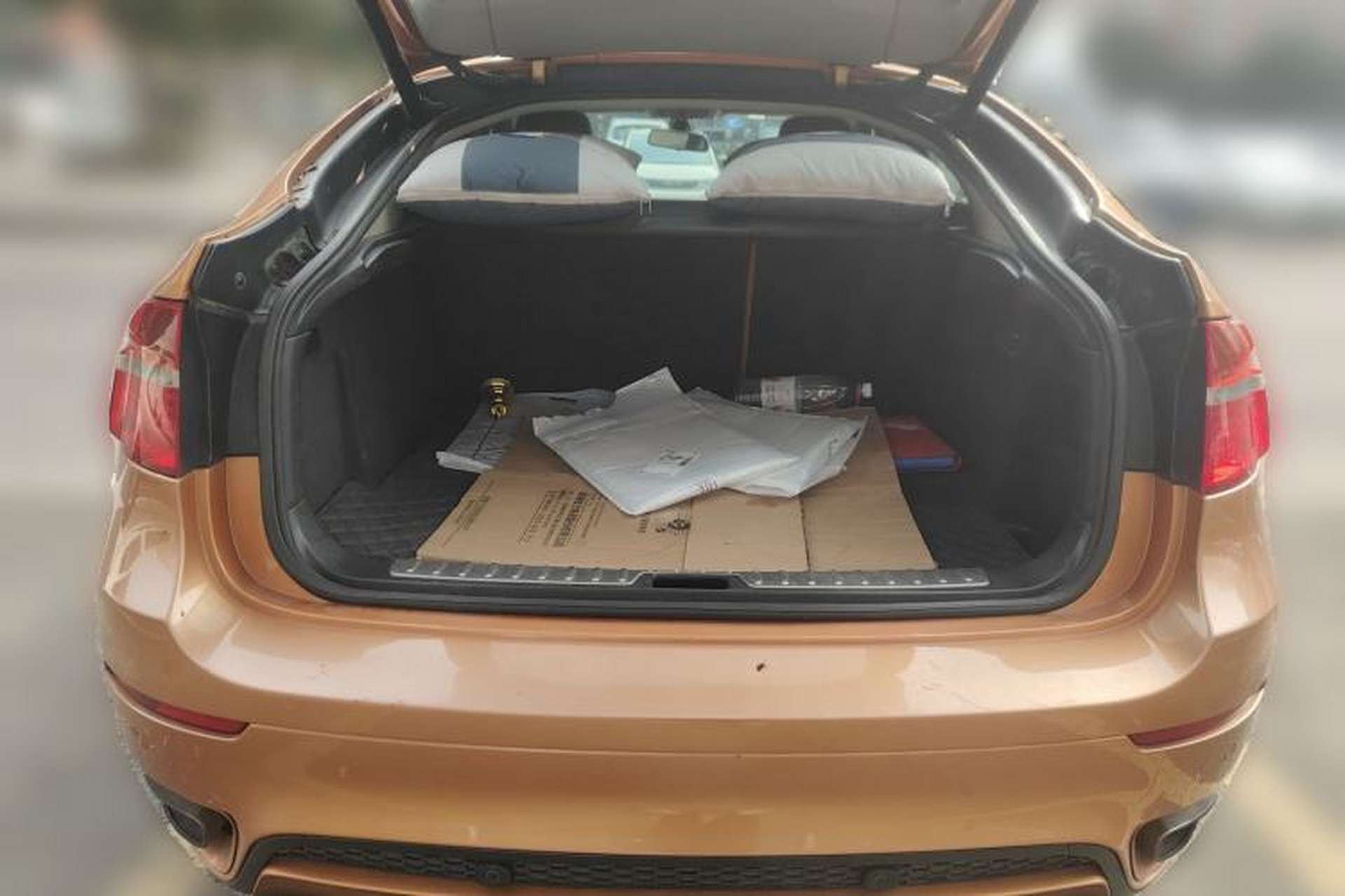 Used BMW X6 2011 xDrive35i Trunk