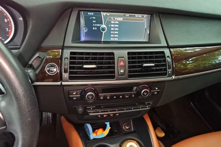 Used BMW X6 2012 xDrive35i Audio And AC Panel