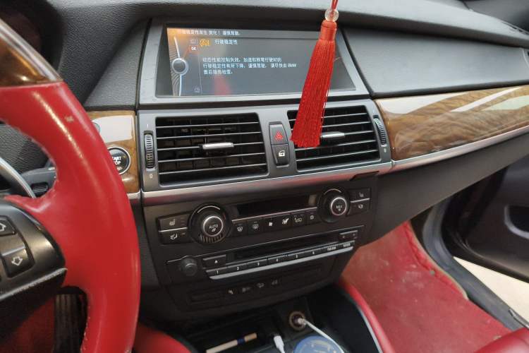 Used BMW X6 2012 xDrive35i Audio And AC Panel