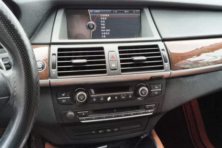 Used BMW X6 2012 xDrive35i Audio And AC Panel