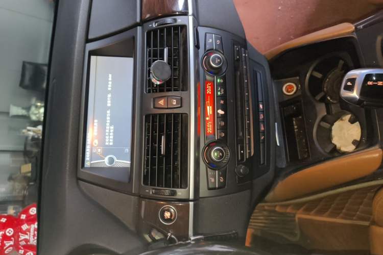 Used BMW X6 2012 xDrive35i Audio And AC Panel