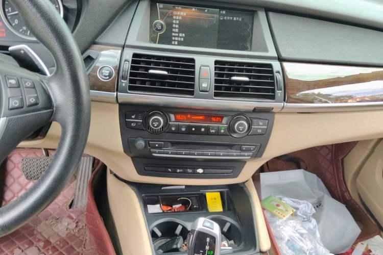 Used BMW X6 2012 xDrive35i Audio And AC Panel