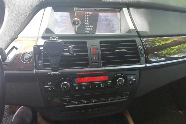 Used BMW X6 2012 xDrive35i Audio And AC Panel