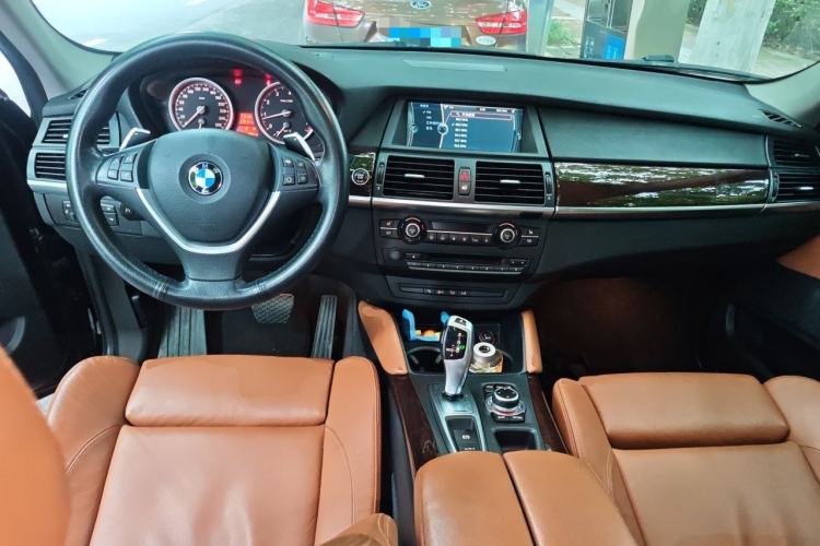 Used BMW X6 2012 xDrive35i Center Console
