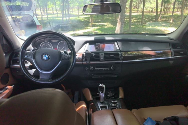 Used BMW X6 2012 xDrive35i Center Console