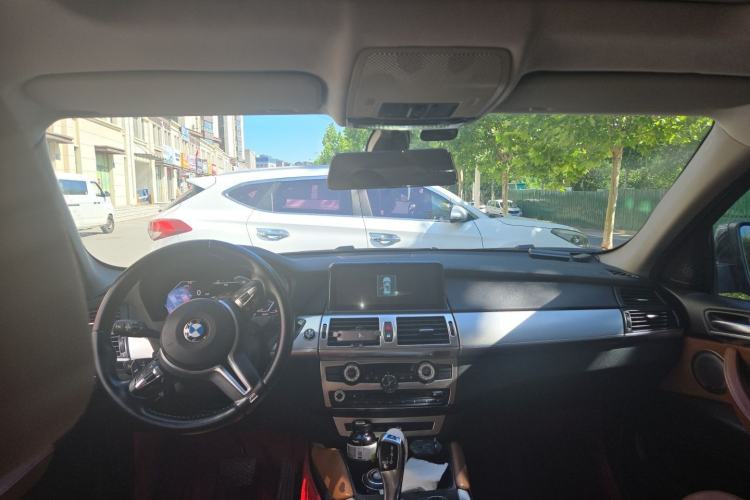Used BMW X6 2012 xDrive35i Center Console