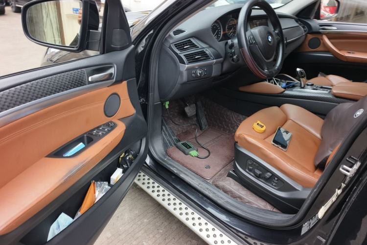 Used BMW X6 2012 xDrive35i Middle East version Driver Seat