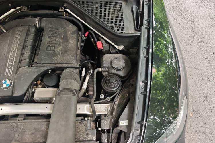 Used BMW X6 2012 xDrive35i Engine Bay Left