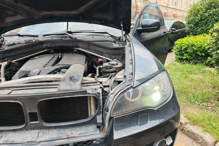 Used BMW X6 2012 xDrive35i Engine Bay Left