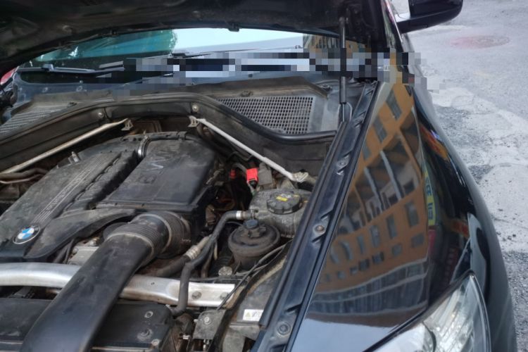 Used BMW X6 2012 xDrive35i Engine Bay Left
