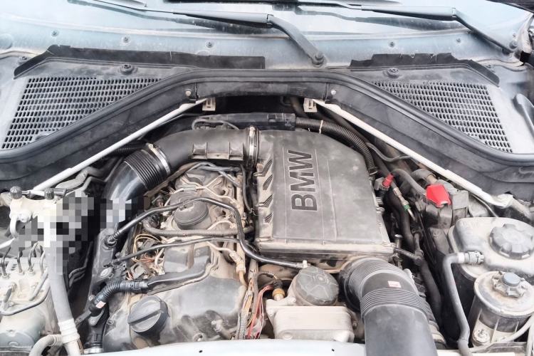 Used BMW X6 2012 xDrive35i Engine Bay