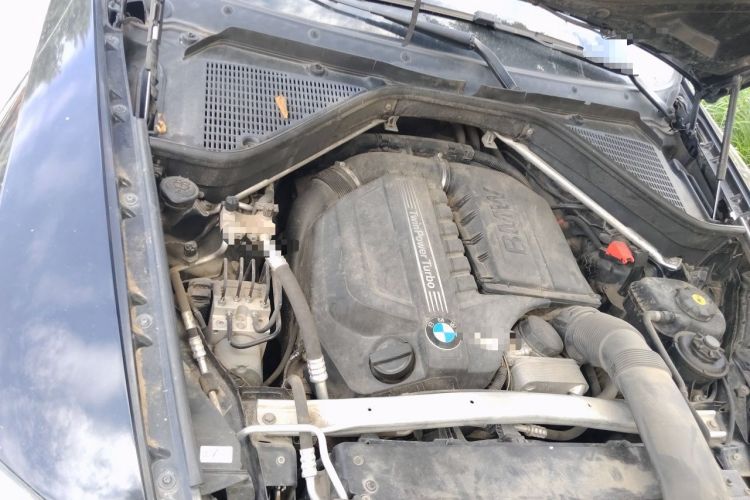 Used BMW X6 2012 xDrive35i Engine Bay Right