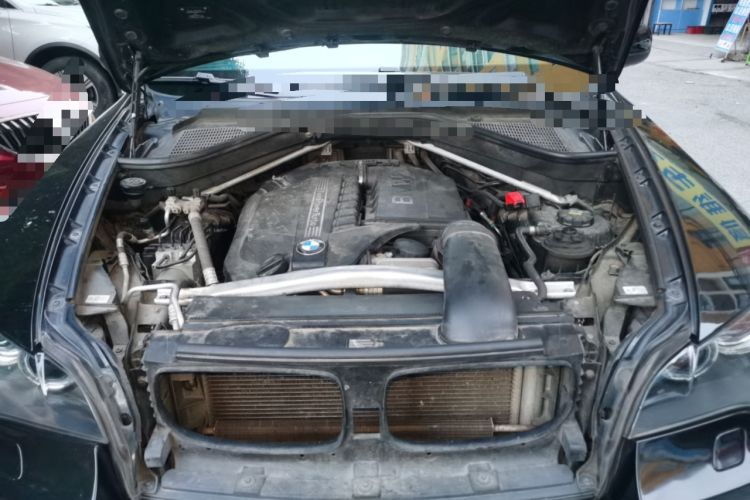 Used BMW X6 2012 xDrive35i Engine Bay