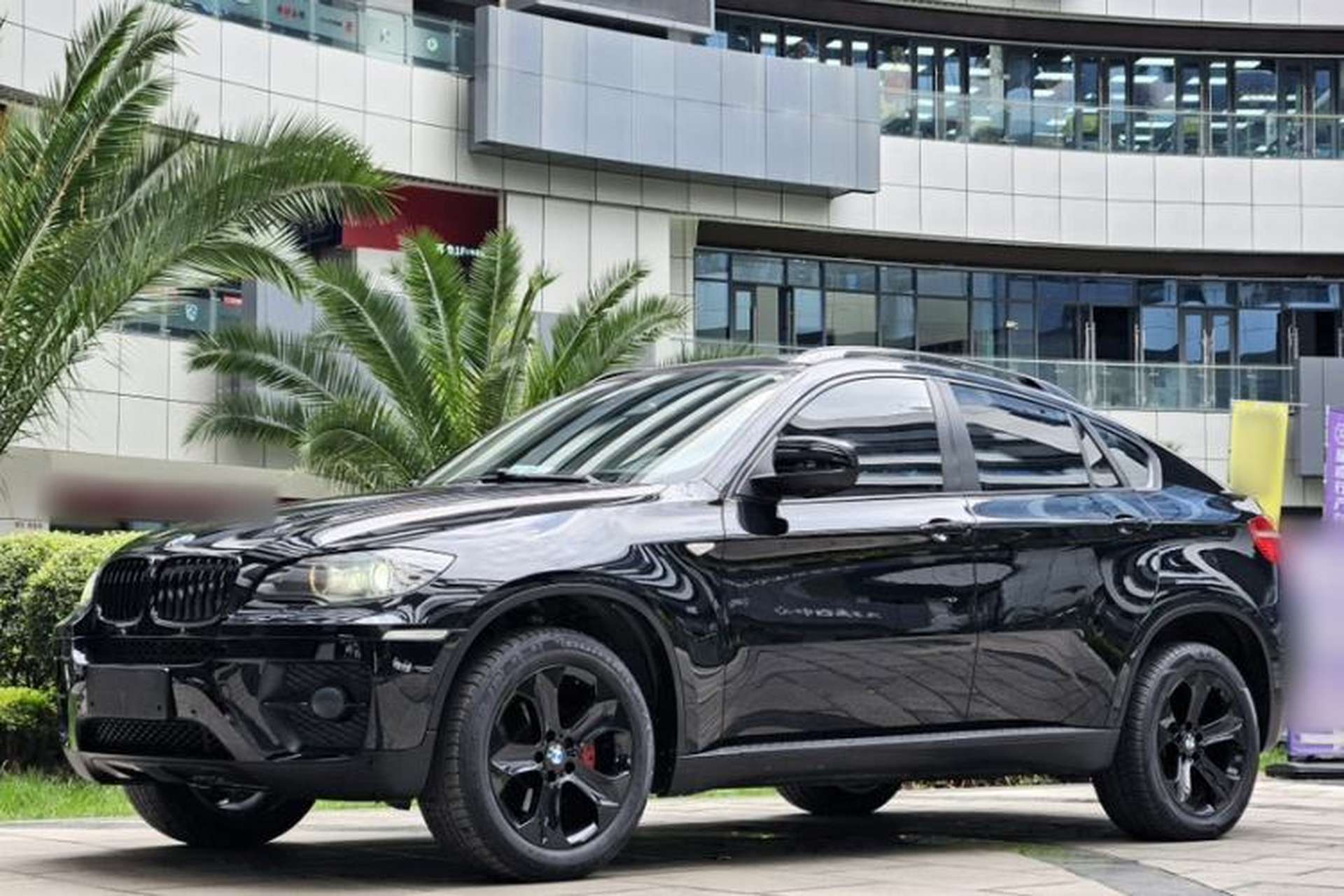 Used BMW X6 2012 xDrive35i Front Left 45 Deg