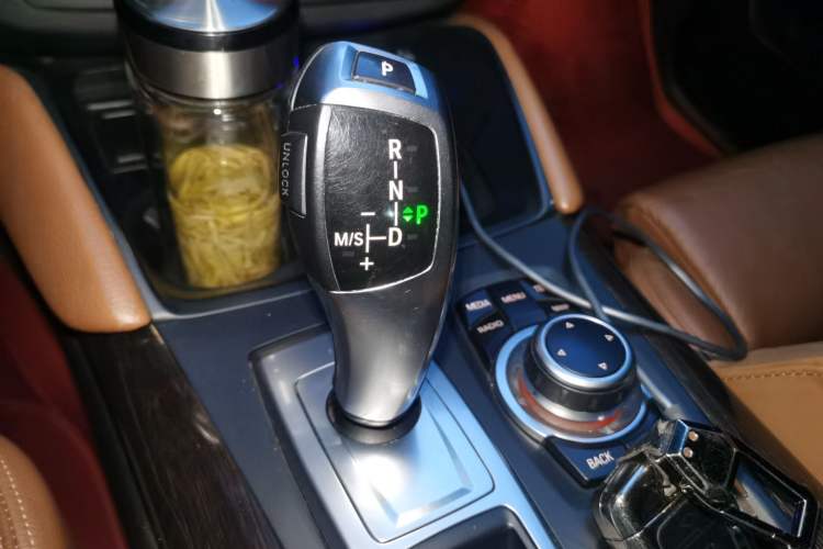 Used BMW X6 2012 xDrive35i Gear Lever