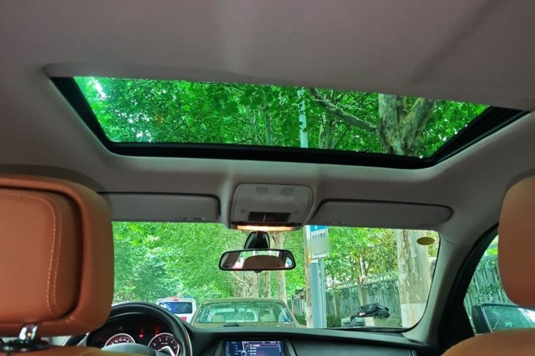 Used BMW X6 2012 xDrive35i Headliner