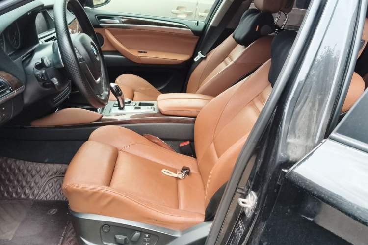 Used BMW X6 2012 xDrive35i Left Front Seat