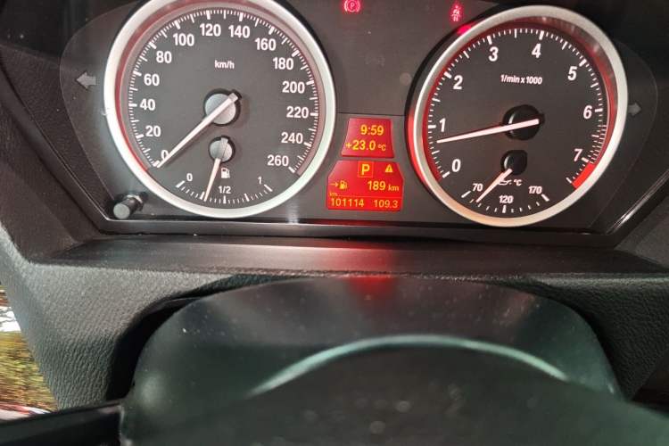 Used BMW X6 2012 xDrive35i Odometer Close Up