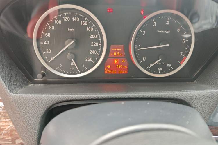 Used BMW X6 2012 xDrive35i Odometer Close Up