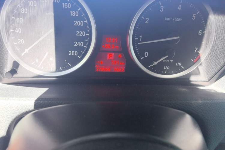 Used BMW X6 2012 xDrive35i Odometer Close Up
