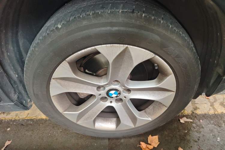 Used BMW X6 2012 xDrive35i Right Front Wheel Hub