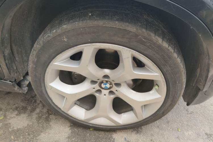 Used BMW X6 2012 xDrive35i Right Front Wheel Hub