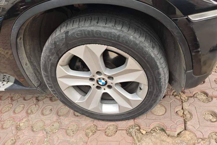 Used BMW X6 2012 xDrive35i Right Front Wheel Hub