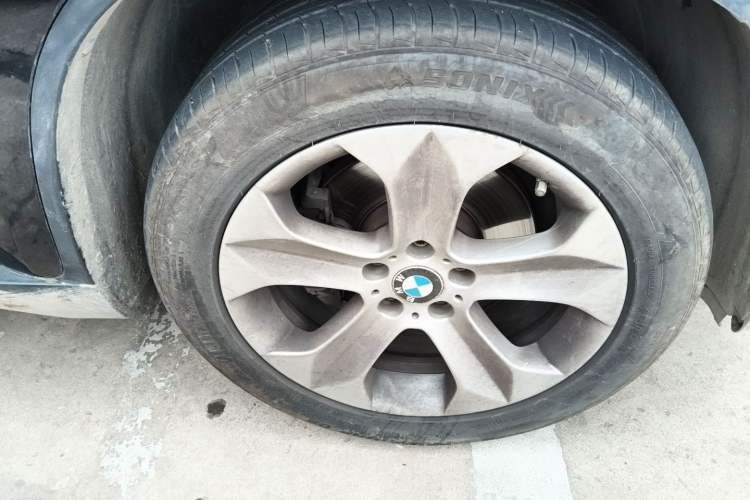 Used BMW X6 2012 xDrive35i Right Front Wheel Hub