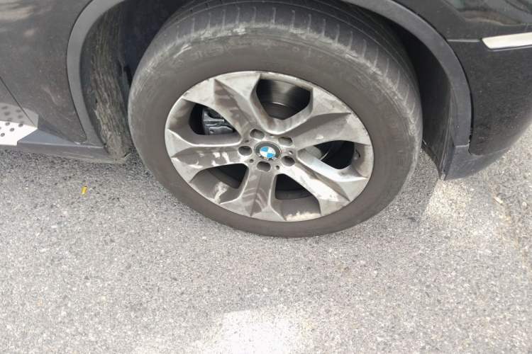 Used BMW X6 2012 xDrive35i Right Front Wheel Hub